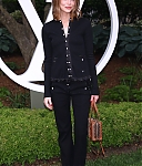 729080833_emma-stone-2.jpg