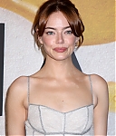 emma-stone-bugonia-premiere-in-new-york-city-024.jpg