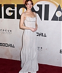 emma-stone-bugonia-premiere-in-new-york-city-031.jpg