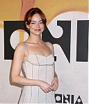 emma-stone-bugonia-premiere-in-new-york-city-034.jpg