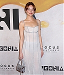 emma-stone-bugonia-premiere-in-new-york-city-043.jpg