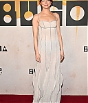 emma-stone-bugonia-premiere-in-new-york-city-059.jpg